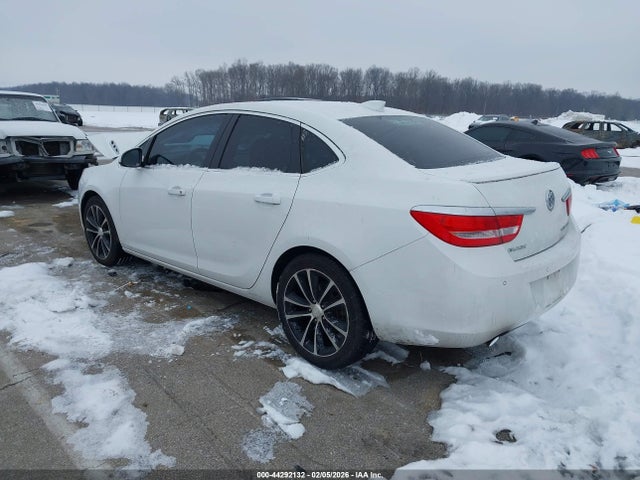 2017 Buick Verano Sport Touring მანქანა იყიდება აუქციონზე, vin: 1G4PR5SK2H4113836, აუქციონის ნომერი: 44292132