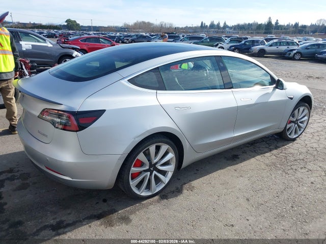Aukcja sprzedaży 2018 Tesla Model 3 Long Range/performance, vin: 5YJ3E1EB9JF072087, numer aukcji: 44292180