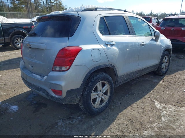 KL7CJPSB3KB736047 Chevrolet Trax Lt