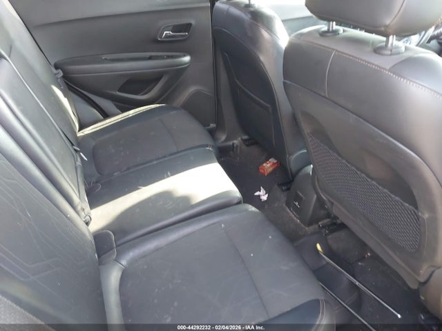 KL7CJPSB3KB736047 Chevrolet Trax Lt