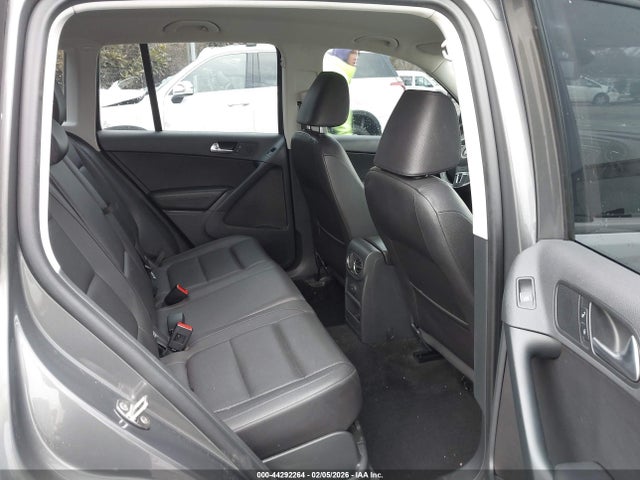 2016 VOLKSWAGEN TIGUAN WVGBV7AX2GW561849 Photo 7