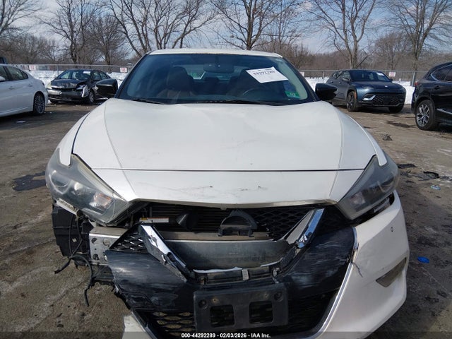 44292289 :رقم المزاد ، 1N4AA6APXGC902329 vin ، 2016 Nissan Maxima 3.5 Sr مزاد بيع