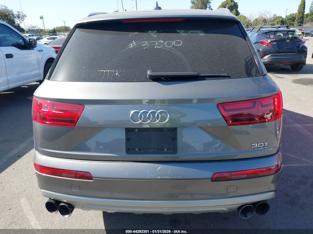 Audi Q7 3.0t Premium 2017 WA1VAAF77HD033573 Image 16
