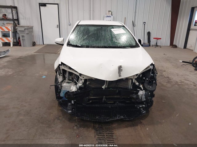 2T1BURHE9GC605572 Toyota COROLLA LE