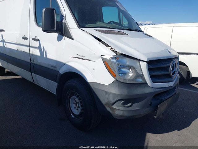 Mercedes-Benz Sprinter 2500 High Roof 2014 WD3PE8DE3E5824941 Image 12