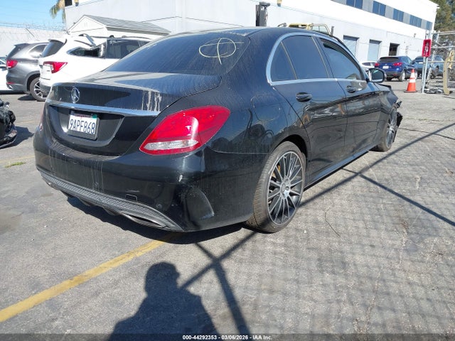 55SWF4JB5HU191071 Mercedes-Benz C 300 Sport