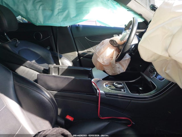 55SWF4JB5HU191071 Mercedes-Benz C 300 Sport