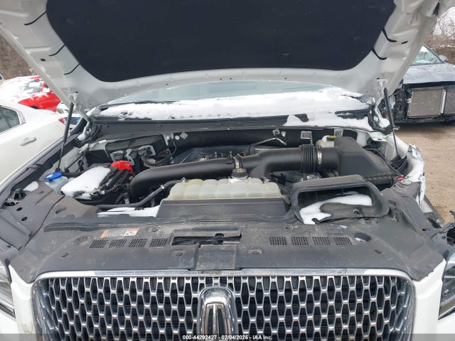 5LMJJ2LTXNEL04328 Lincoln Navigator Reserve