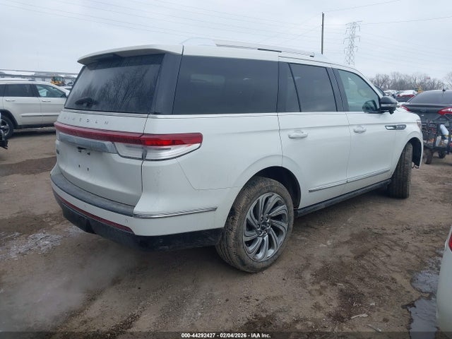 5LMJJ2LTXNEL04328 Lincoln Navigator Reserve