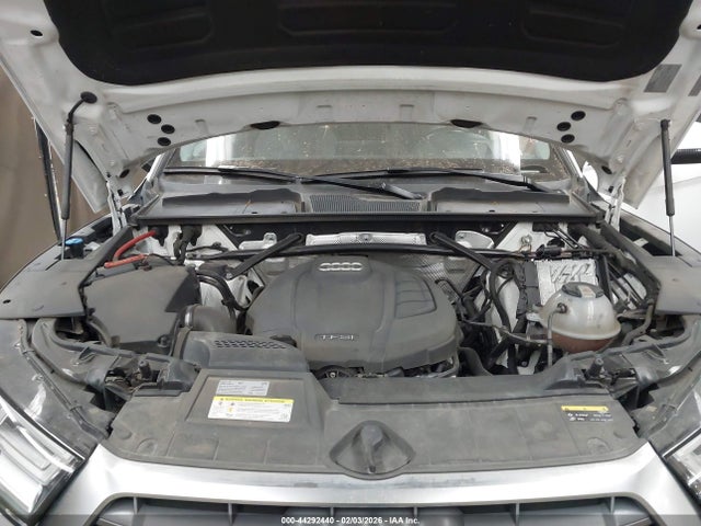 WA1CNBFY2J2024016 Audi Q5 2.0t Premium/2.0t Tech Premium