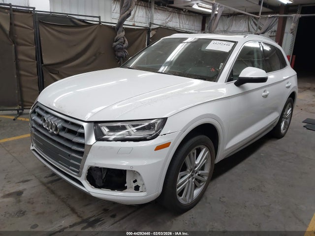 WA1CNBFY2J2024016 Audi Q5 2.0t Premium/2.0t Tech Premium