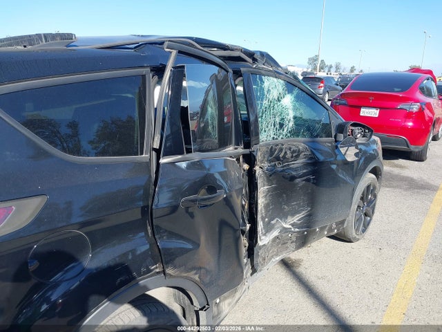 Продаж на аукціоні авто 2017 Ford Escape Titanium, vin: 1FMCU0JD3HUA80039, номер лоту: 44292503