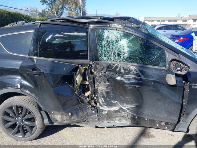 Продаж на аукціоні авто 2017 Ford Escape Titanium, vin: 1FMCU0JD3HUA80039, номер лоту: 44292503