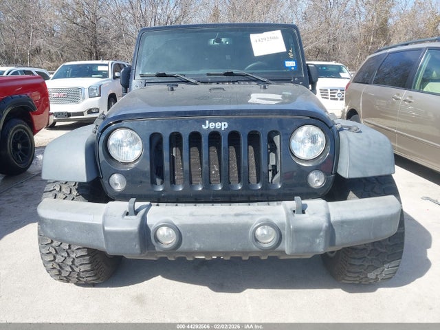 1C4BJWDGXHL584045 Jeep Wrangler Unlimited Sport 4x4