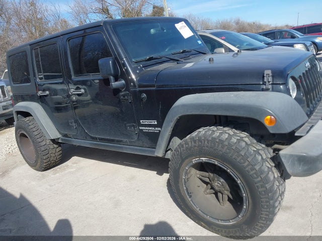 1C4BJWDGXHL584045 Jeep Wrangler Unlimited Sport 4x4