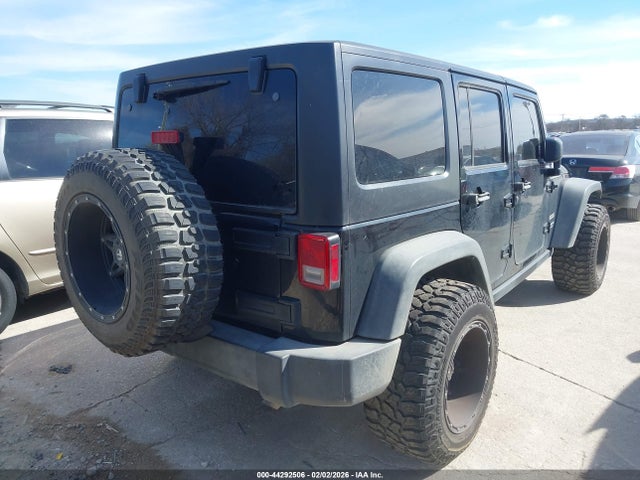 1C4BJWDGXHL584045 Jeep Wrangler Unlimited Sport 4x4