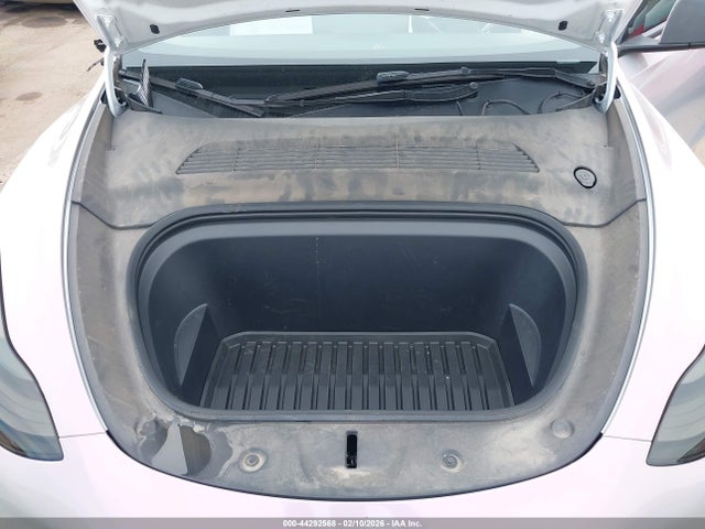 2024 TESLA MODEL Y 7SAYGDEEXRA235921 Photo 9