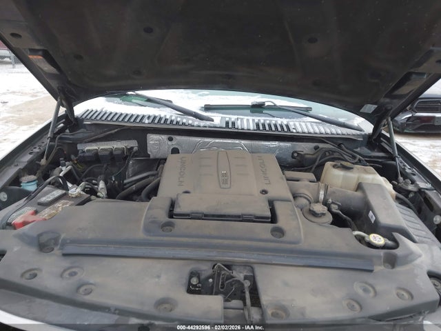 5LMJJ2J50EEL07369 Lincoln Navigator