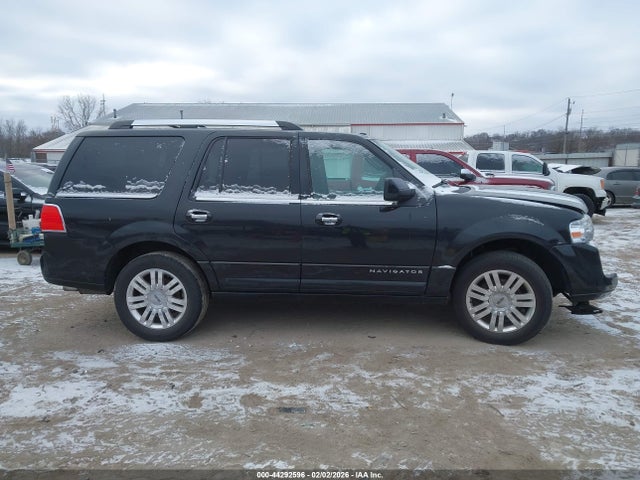 5LMJJ2J50EEL07369 Lincoln Navigator