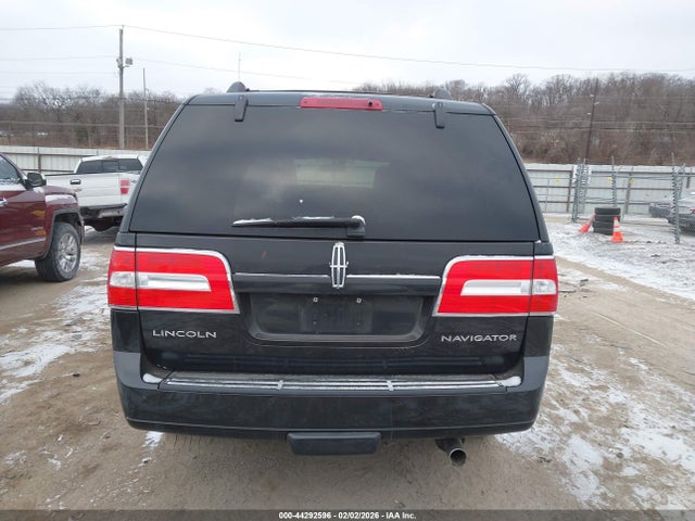 5LMJJ2J50EEL07369 Lincoln Navigator