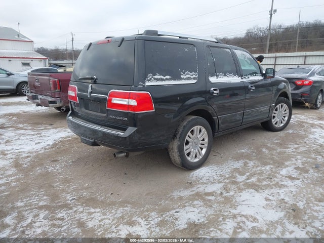 5LMJJ2J50EEL07369 Lincoln Navigator