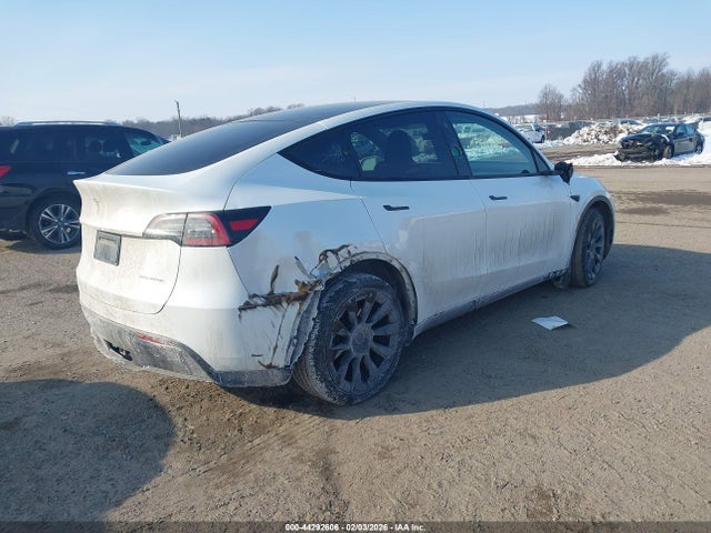 Продаж на аукціоні авто 2023 Tesla Model Y Awd/long Range Dual Motor All-wheel Drive, vin: 7SAYGDEE6PA060709, номер лоту: 44292606