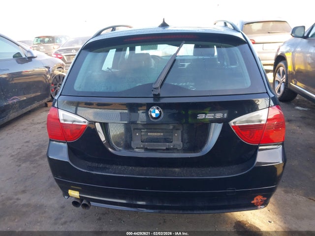 2007 Bmw 328i მანქანა იყიდება აუქციონზე, vin: WBAVS13507FX16091, აუქციონის ნომერი: 44292621