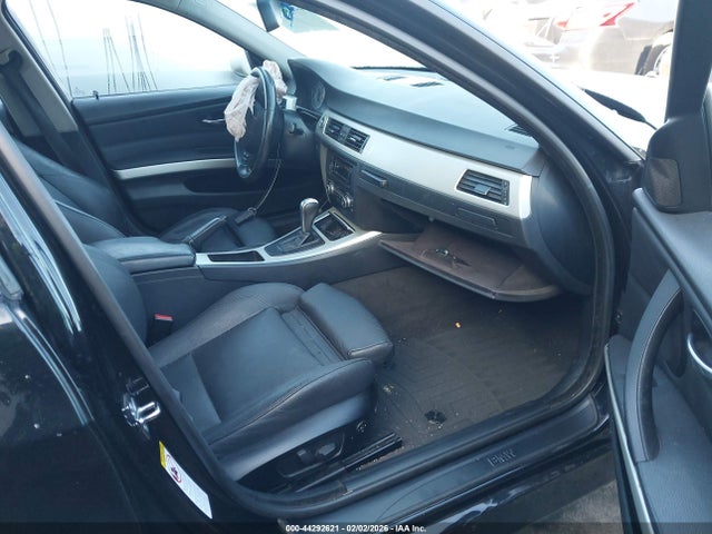 2007 Bmw 328i მანქანა იყიდება აუქციონზე, vin: WBAVS13507FX16091, აუქციონის ნომერი: 44292621