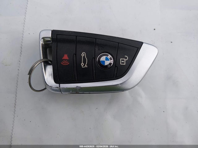 2016 BMW X1 WBXHT3C36G5E56587 Photo 10