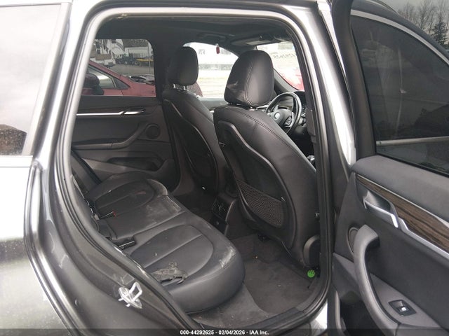 2016 BMW X1 WBXHT3C36G5E56587 Photo 7