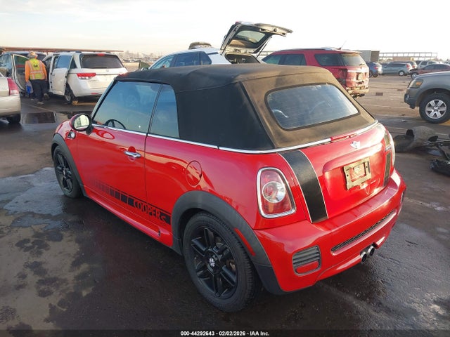2013 MINI CONVERTIBLE WMWZP3C51DT297745 Photo 2