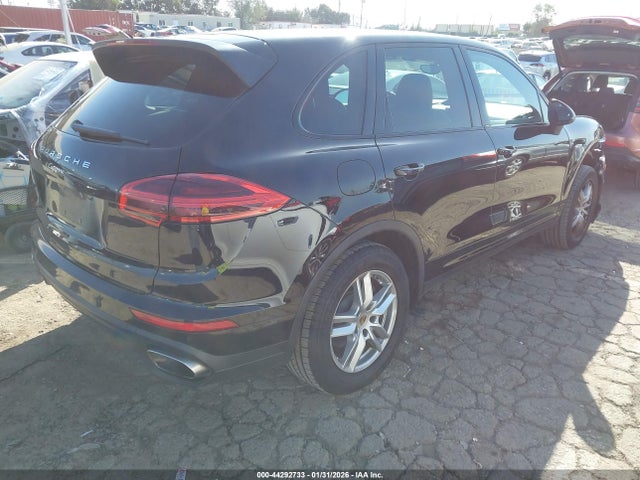 2016 PORSCHE CAYENNE WP1AA2A28GKA11046 Photo 3