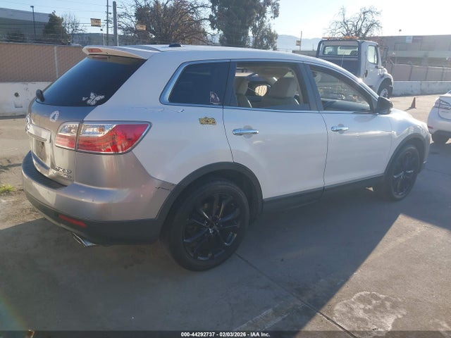 5TDYZ3DC6HS887725 Toyota Sienna Xle Premium 8 Passenger