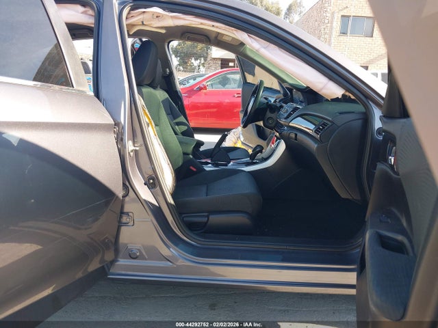 1HGCR2F30HA028582 Honda ACCORD LX