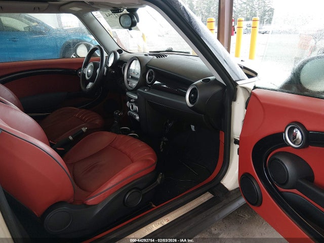 2008 MINI COOPER S WMWMF73518TV38603 Photo 4