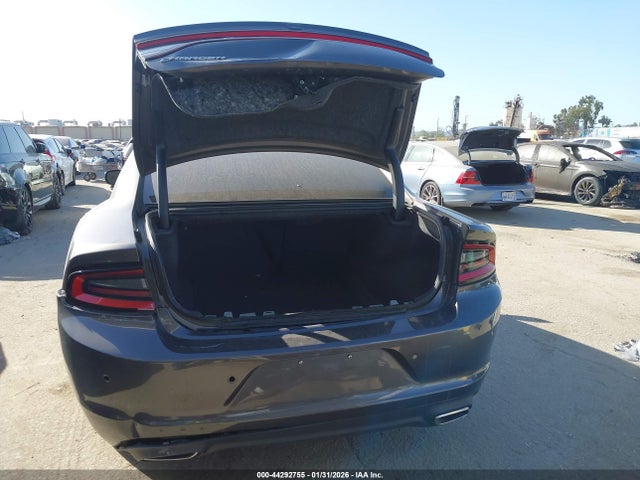 2C3CDXBG1NH113922 Dodge Charger Sxt Rwd