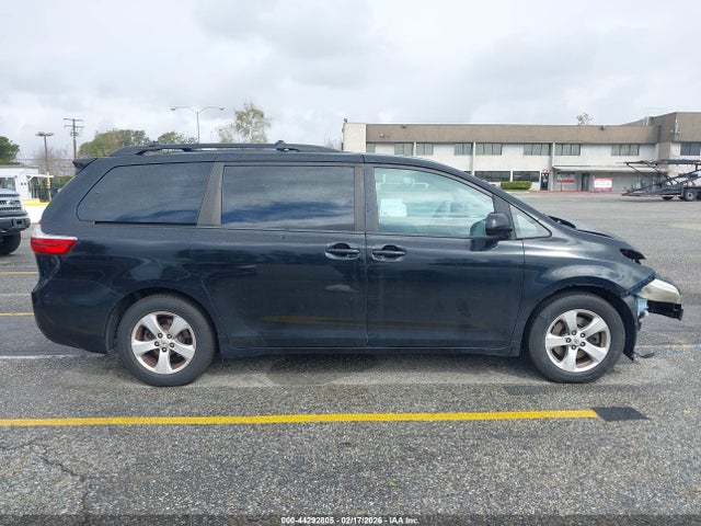 Toyota SIENNA LE 2015 5TDKK3DC4FS555502 Image 14