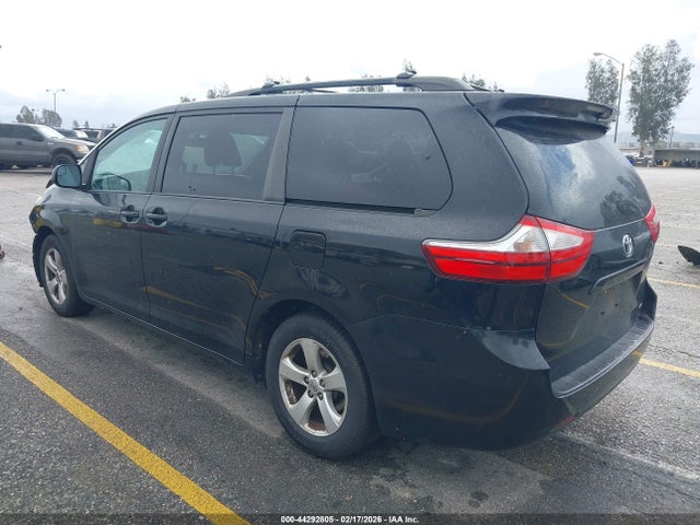 Toyota SIENNA LE 2015 5TDKK3DC4FS555502 Image 3