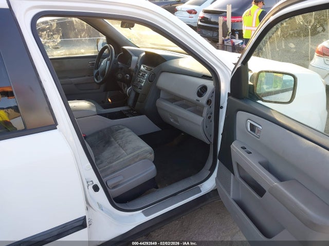 Honda PILOT LX 2014 5FNYF3H22EB016525 Image 5