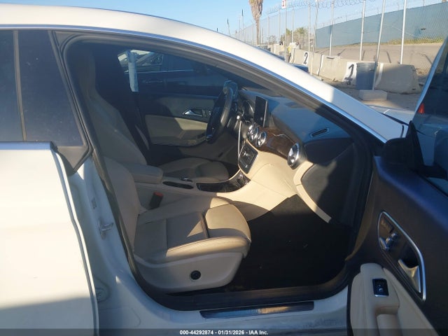 WDDSJ4GB2JN606026 Mercedes-Benz CLA 250 4MATIC