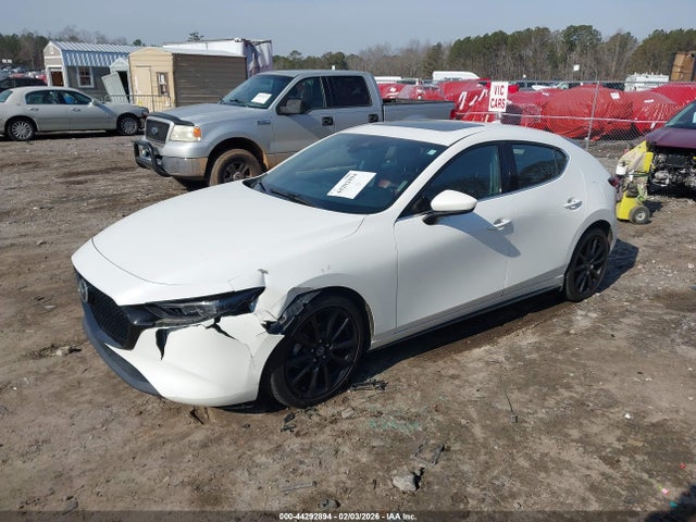 Mazda Mazda3 Premium Package 2020 JM1BPANM9L1169714 Image 2