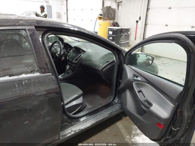 1FADP3K24EL284449 Ford FOCUS SE
