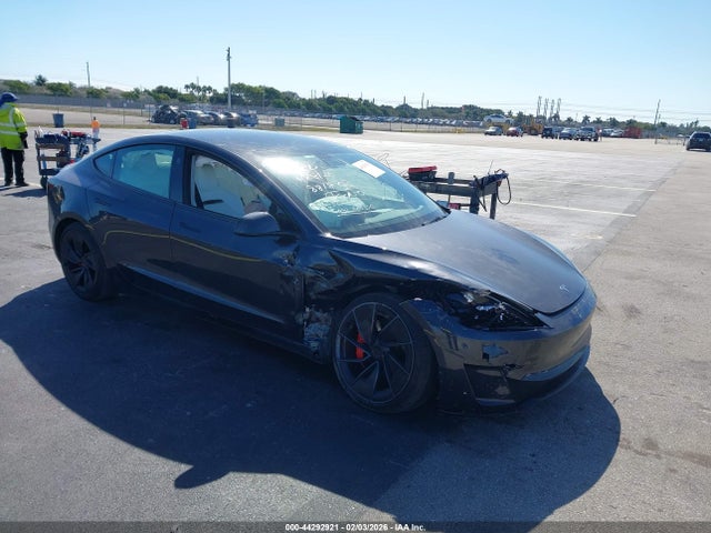 2024 TESLA MODEL 3 5YJ3E1ET0RF881403 Photo 0