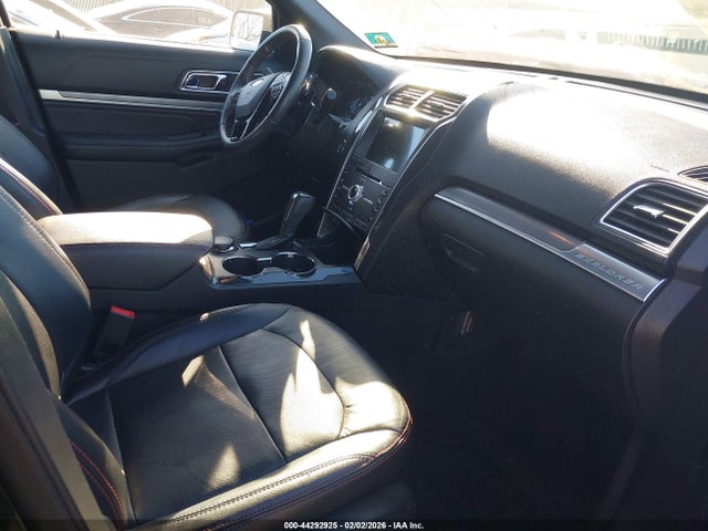 1FM5K8GT3JGA01825 Ford EXPLORER SPORT