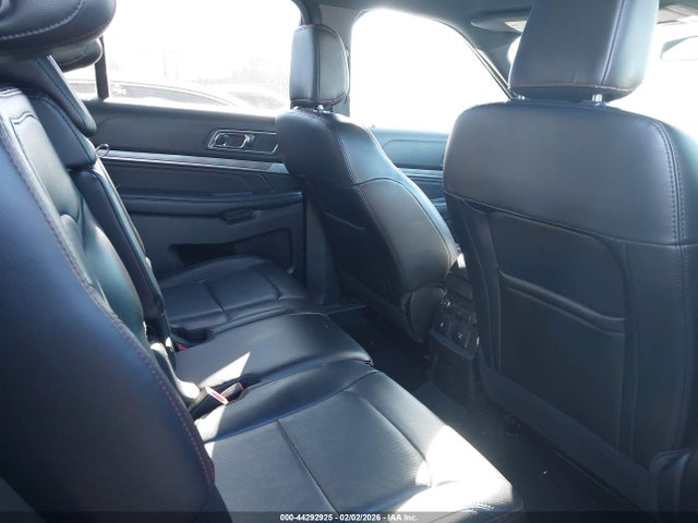 1FM5K8GT3JGA01825 Ford EXPLORER SPORT