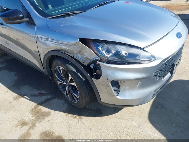 1FMCU0BZ6NUA27535 Ford Escape Se Hybrid