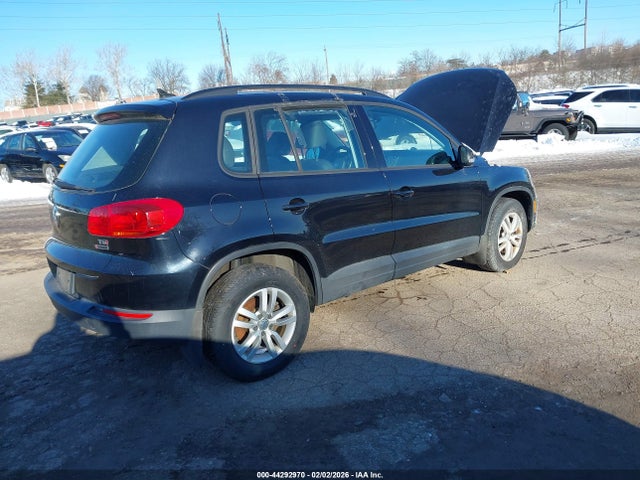 WVGBV7AXXHK030326 Volkswagen Tiguan 2.0t/2.0t S