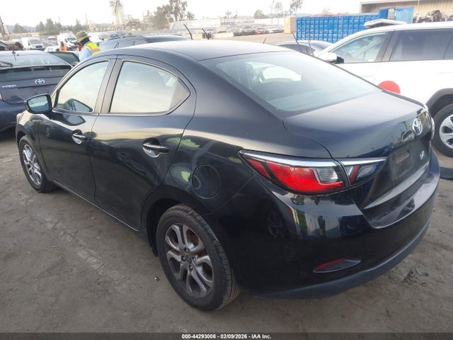 3MYDLBYV1HY164882 Toyota YARIS IA