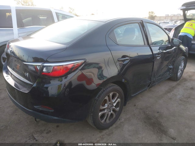 3MYDLBYV1HY164882 Toyota YARIS IA