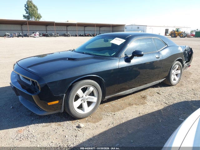 Dodge Challenger Sxt 2014 2C3CDYAGXEH244905 Image 2